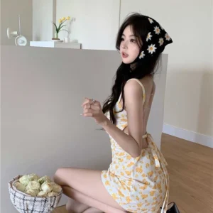 เดรสสั้นสำหรับผู้หญิง